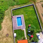 Vikendica House Rose With Garden And Pool