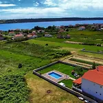 House Rose With Garden And Pool Vikendica *