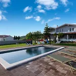 House Rose With Garden And Pool *