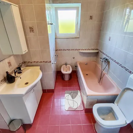 Nyaraló House Rose With Garden And Pool *